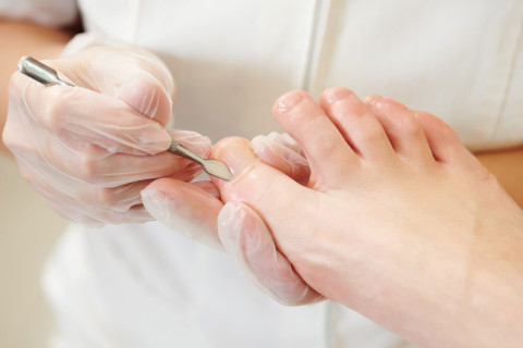 Verzorgde voetnagels na een pedicurebehandeling
